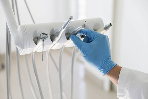 Professional Emergency Dentist technician working in Downey, CA